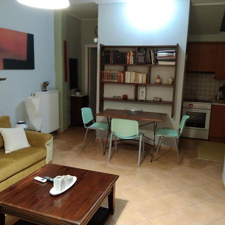 Ησυχες Διακοπες Villa Kalamáta Kültér fotó