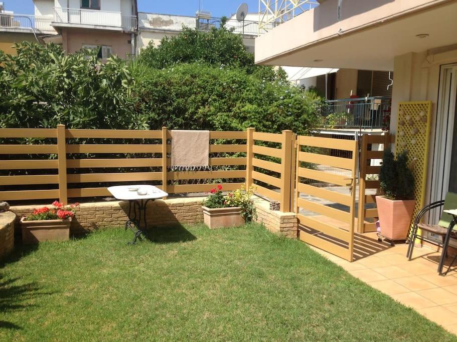 Ησυχες Διακοπες Villa Kalamáta Kültér fotó
