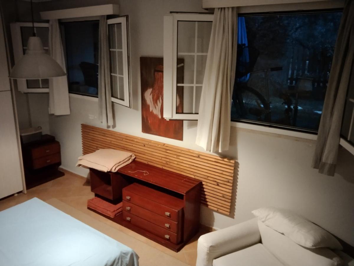 Ησυχες Διακοπες Villa Kalamáta Kültér fotó